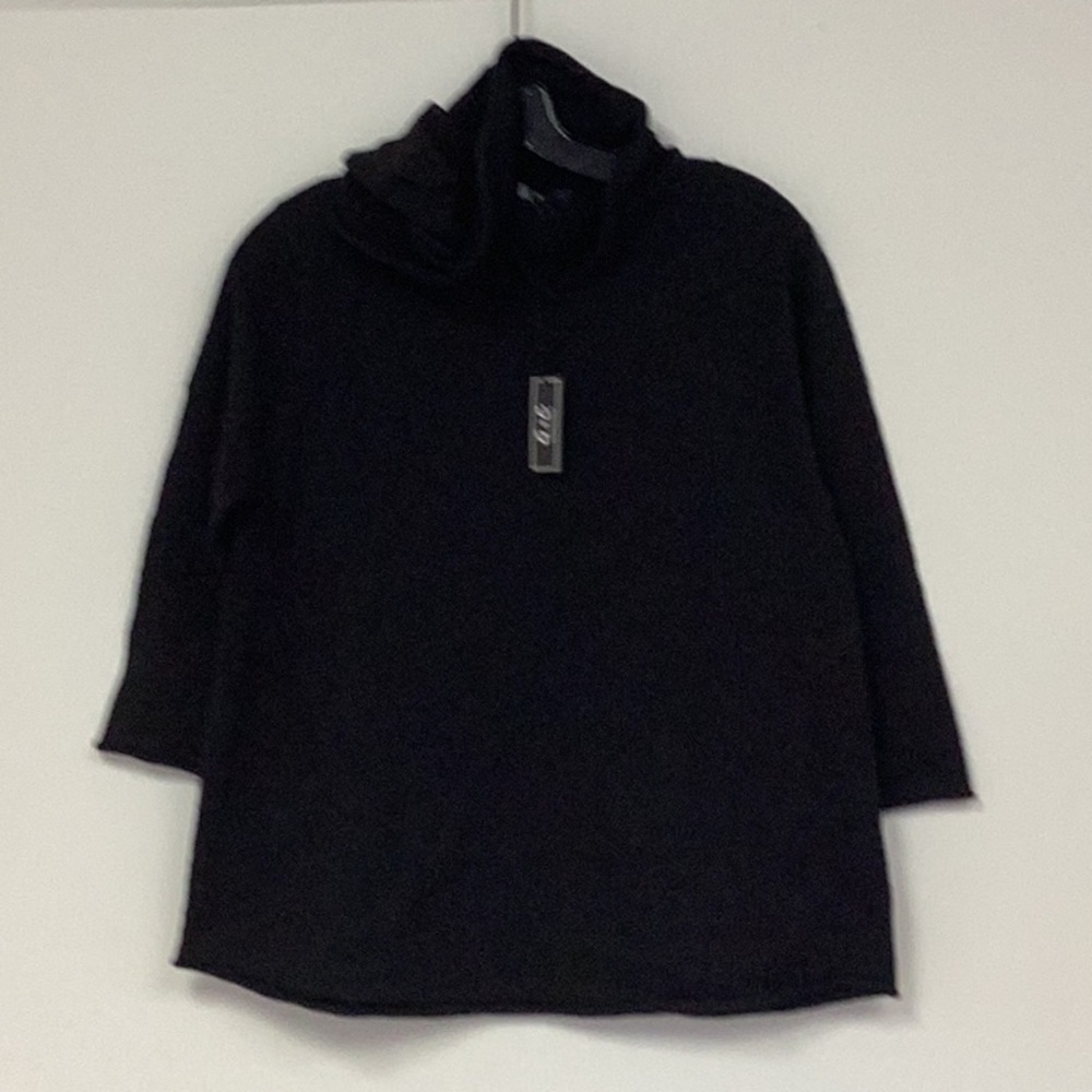 70%Cotton 30%Linen A elbow sleeve light weight hoodie sweater